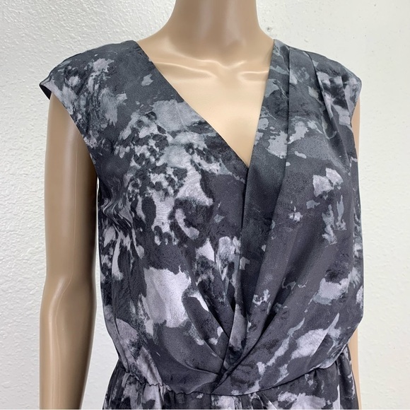 LOFT Gray Casual Fit & Flare faux wrap mini dress gray neutral 6 dainty office - Picture 4 of 13
